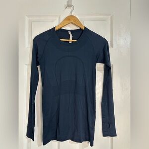 Lululemon Swiftly Tech Long Sleeve Size 6 True Navy